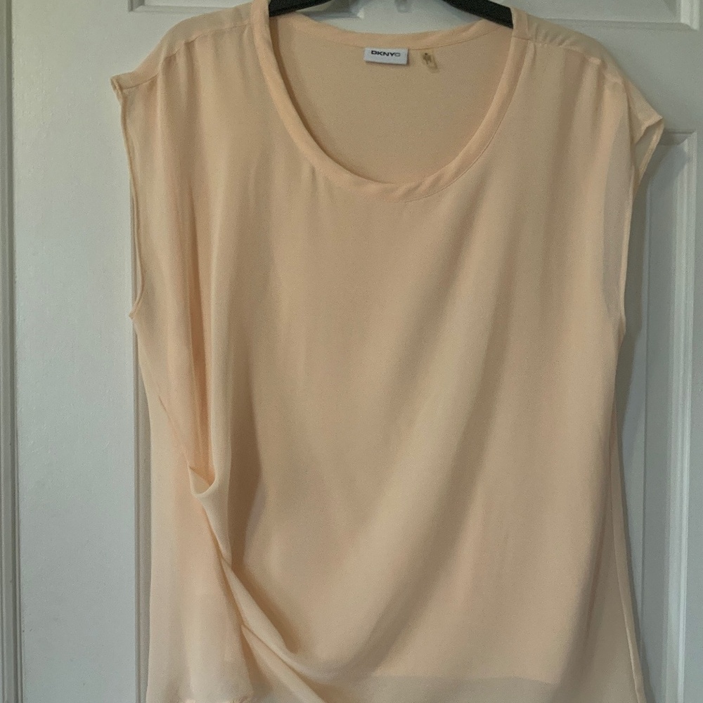 CLOSET CLOSE OUT SALE! Ends May 17! DKNYC blouse